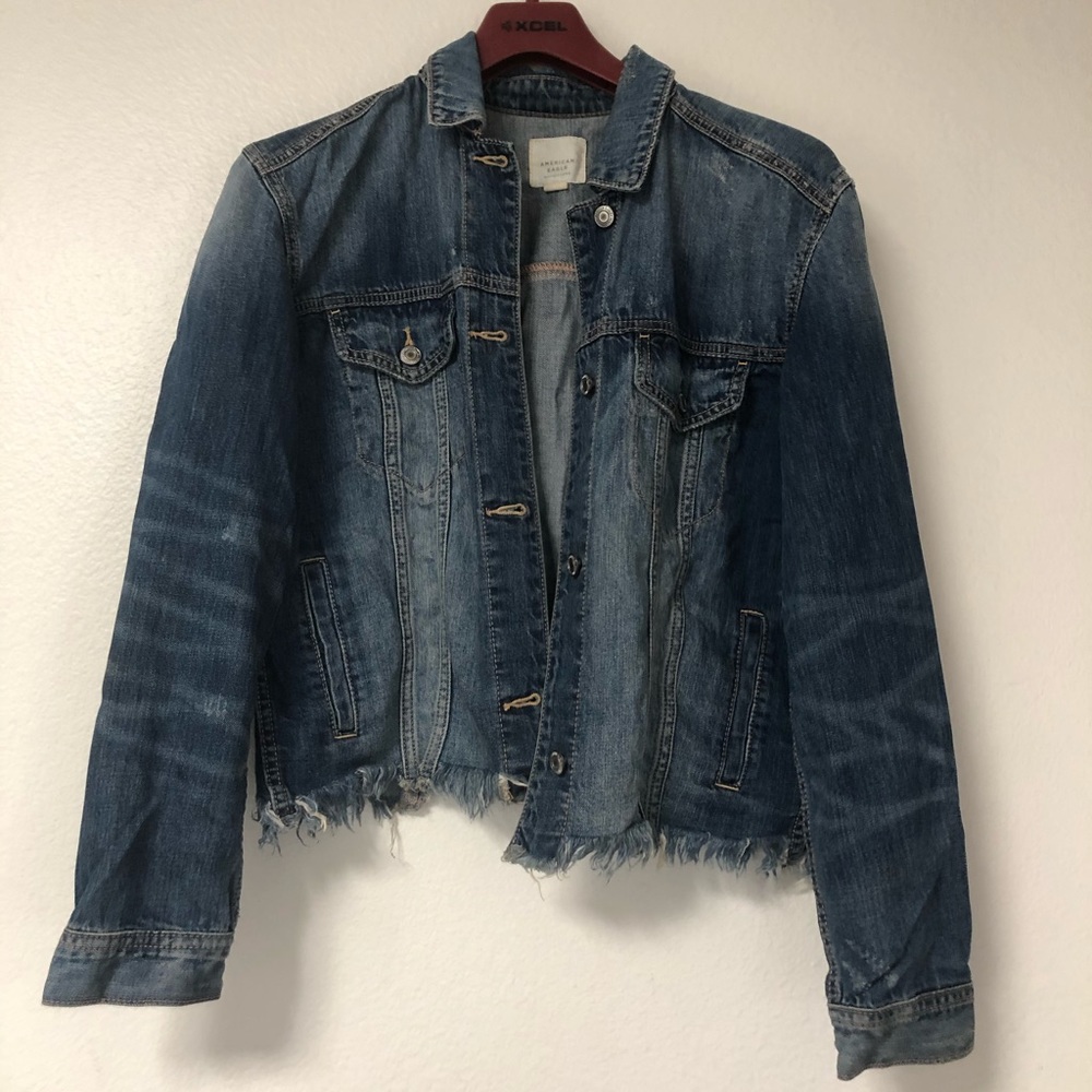 American eagle slightly cropped denim jacket